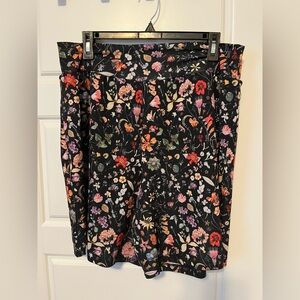 Matrushka Construction - Women’s Floral Shorts - XL